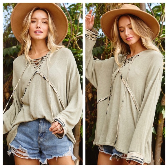 #21 Stacey Lace Up Eyelet V Neck Top - Picture 2 of 8